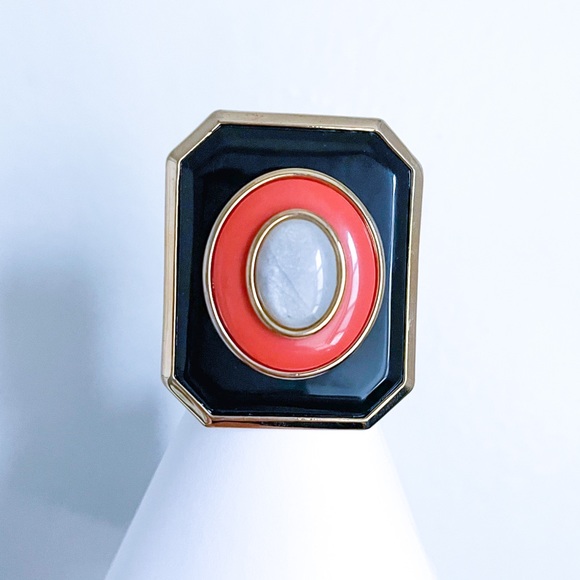 HOUSE OF HARLOW 1960 Coral & Black Art Deco Statement Ring - Picture 5 of 9